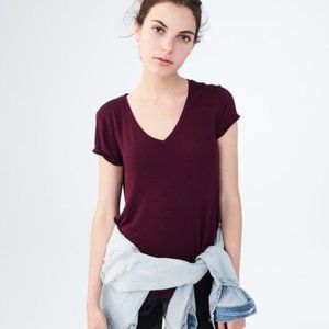 2/20 Aeropostale Seriously Soft Red V Neck Tee S